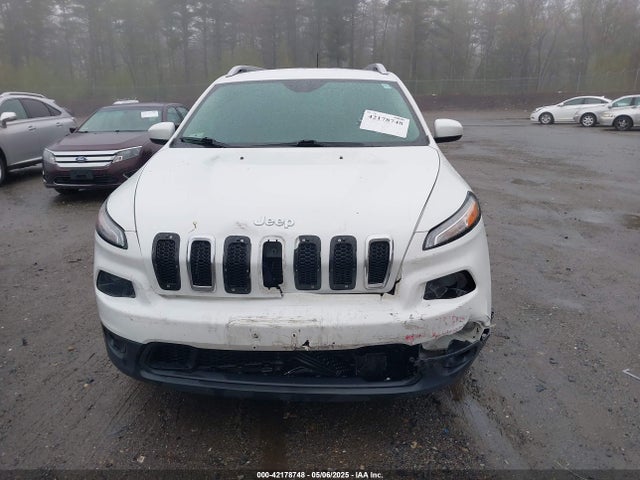 1C4PJMCB3GW130605 Jeep Cherokee