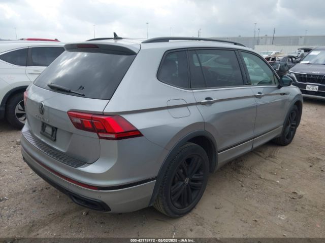 3VVCB7AXXNM165748 Volkswagen Tiguan 2.0t Se R-line Black