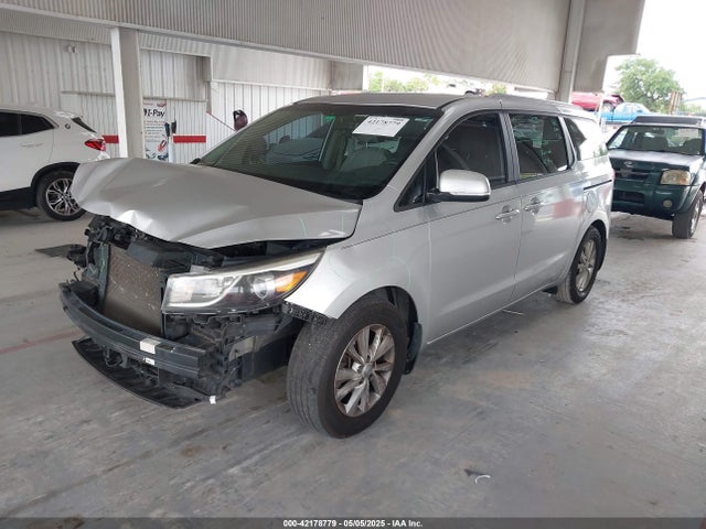 KIA SEDONA LX 2016 KNDMB5C11G6214595 Image 2