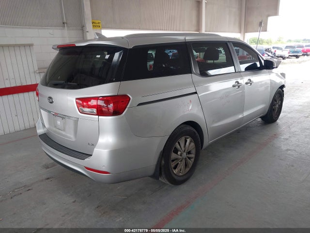 KIA SEDONA LX 2016 KNDMB5C11G6214595 Image 4