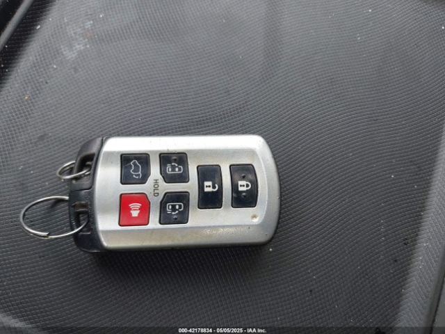 5TDYZ3DC6LS021788 Toyota SIENNA XLE