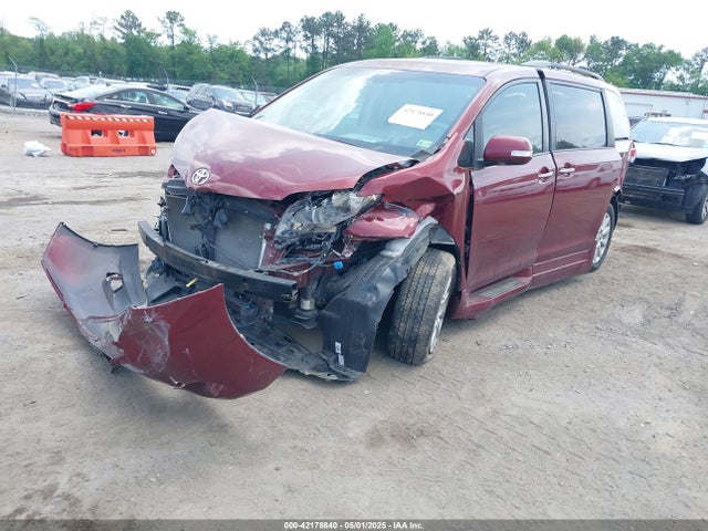 5TDYK3DCXES422168 Toyota Sienna Limited V6 7 Passenger