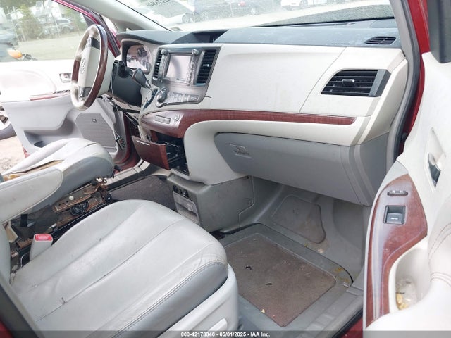 5TDYK3DCXES422168 Toyota Sienna Limited V6 7 Passenger