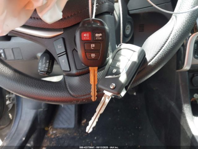 5YFBURHE2JP780401 Toyota COROLLA LE