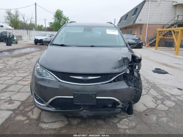 2C4RC1EG9JR127976 Chrysler Pacifica Touring L Plus