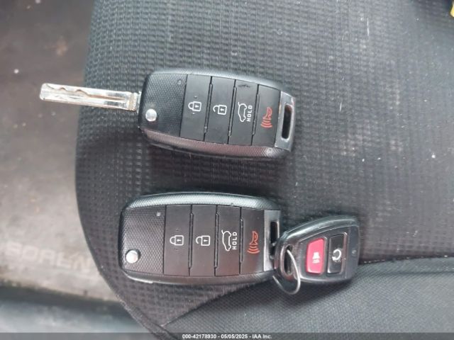 5XYKTCA61FG643402 KIA SORENTO LX