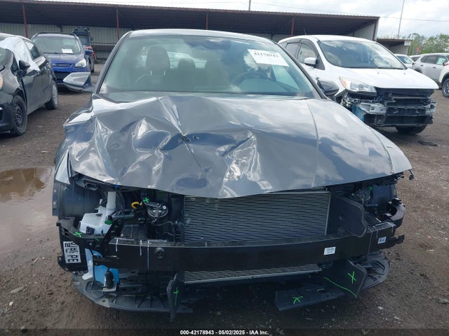 KMHLL4DG8RU847546 Hyundai ELANTRA SE