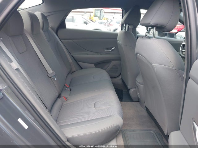 KMHLL4DG8RU847546 Hyundai ELANTRA SE