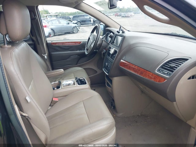 2C4RC1BG6GR147583 Chrysler Town & Country Touring