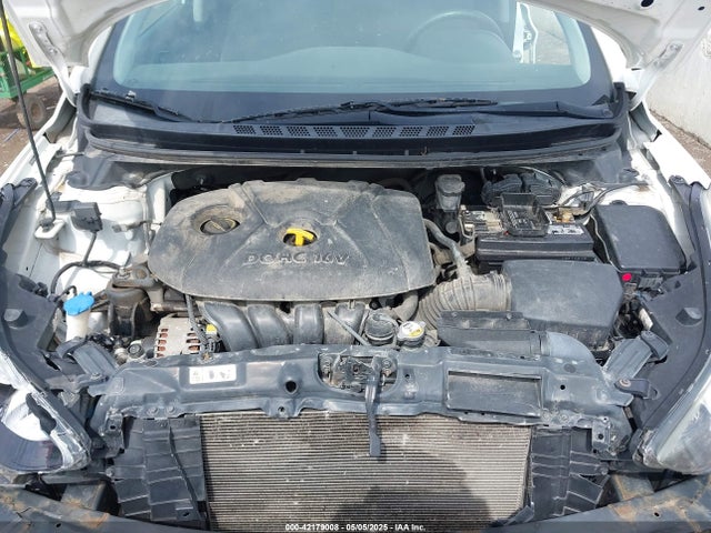 5NPDH4AE9EH471263 Hyundai ELANTRA SE