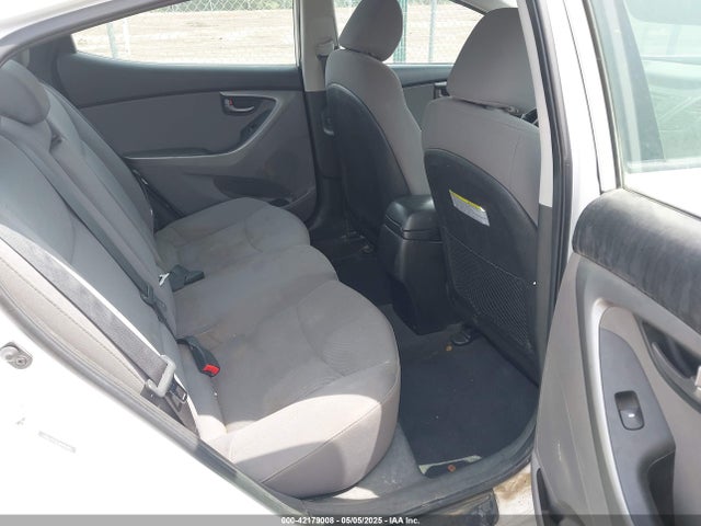 5NPDH4AE9EH471263 Hyundai ELANTRA SE