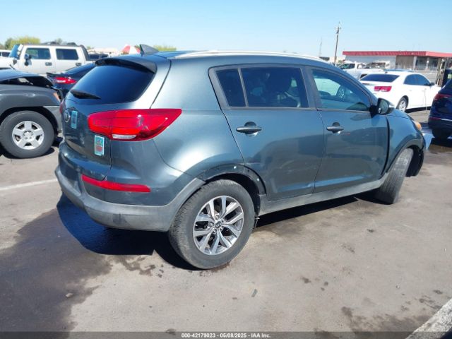 KNDPB3ACXF7696918 KIA Sportage Lx