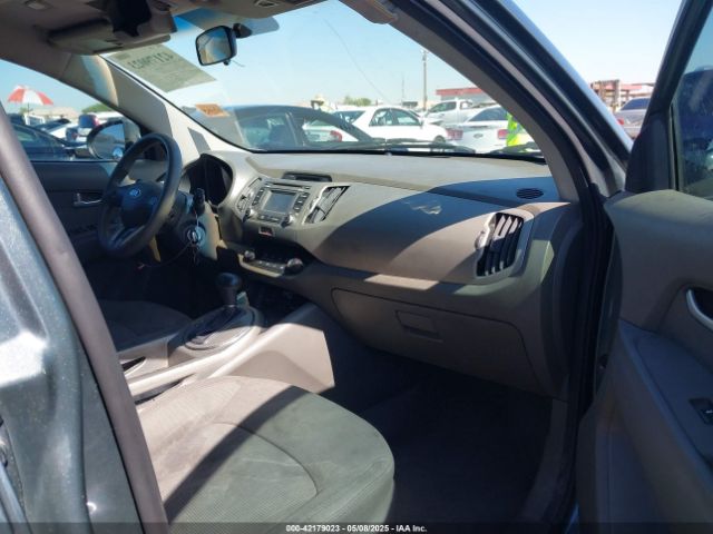 KNDPB3ACXF7696918 KIA Sportage Lx