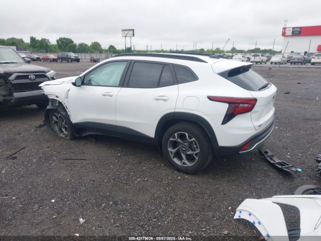 2024 CHEVROLET TRAX KL77LHE22RC241307 Photo 2