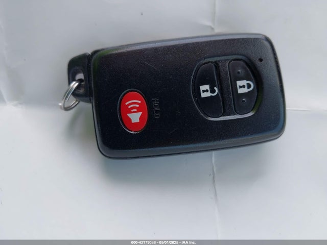 Toyota Prius Two 2015 JTDKN3DU6F1904348 Image 11