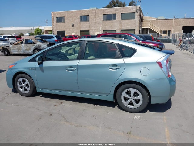 Toyota Prius Two 2015 JTDKN3DU6F1904348 Image 14