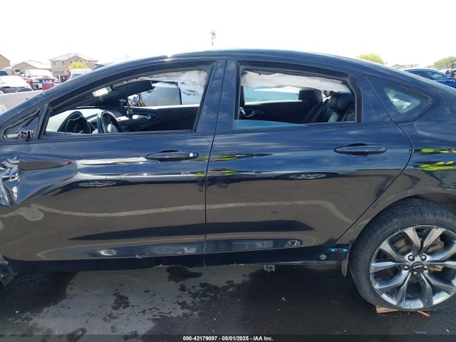 1C3CCCBB5GN125307 Chrysler 200 S