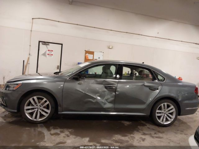 1VWBA7A36JC009970 Volkswagen Passat 2.0t Se