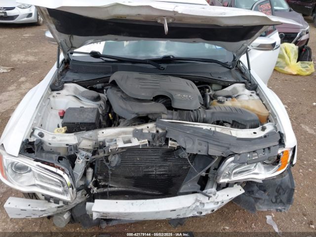 2014 CHRYSLER 300 2C3CCAAG6EH343098 Photo 9