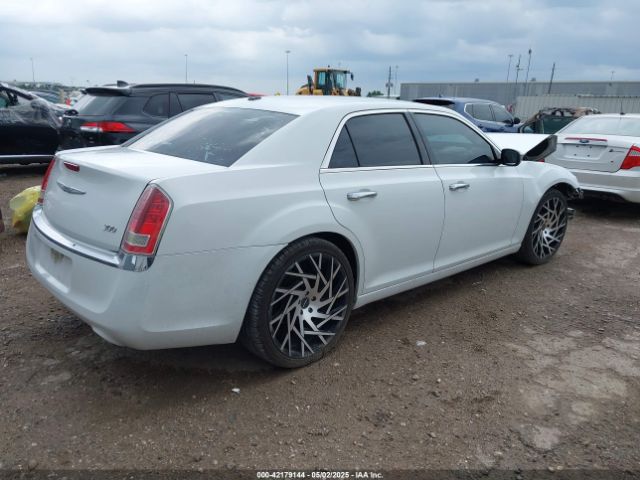 2014 CHRYSLER 300 2C3CCAAG6EH343098 Photo 3