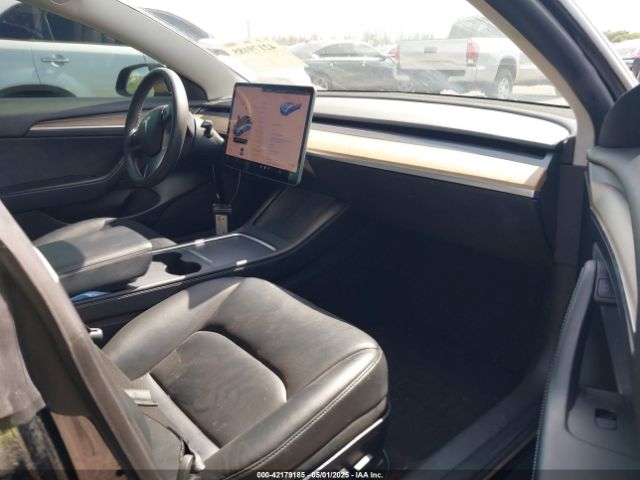 5YJ3E1EA9NF189889 Tesla Model 3 Rear-wheel Drive