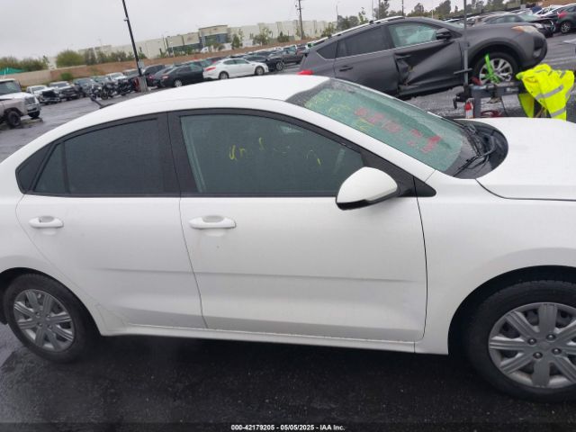 3KPA24AD2ME375733 KIA RIO S