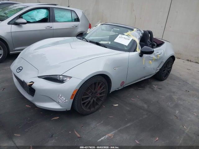 Mazda pe 2018 JM1NDAC78J0206192 Image 2