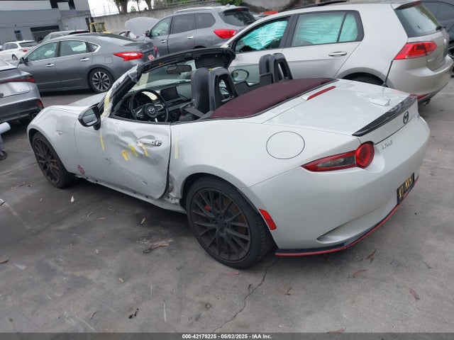 Mazda pe 2018 JM1NDAC78J0206192 Image 3