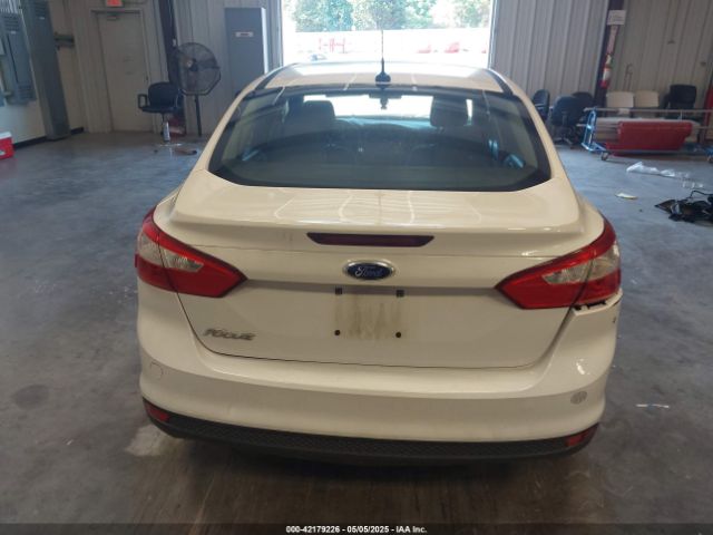 1FADP3E28EL422084 Ford FOCUS S