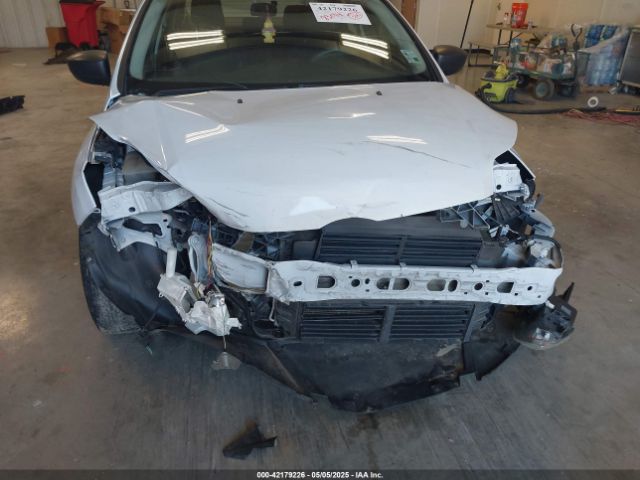 1FADP3E28EL422084 Ford FOCUS S