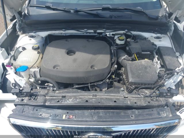 YV4162UK7L2336776 Volvo Xc40 T5 Momentum
