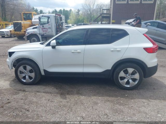 YV4162UK7L2336776 Volvo Xc40 T5 Momentum