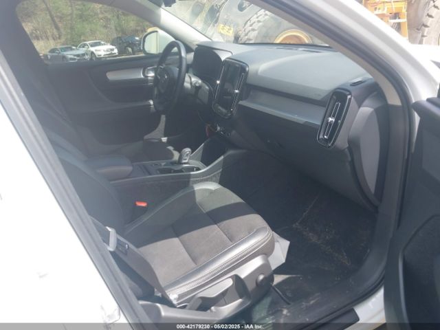 YV4162UK7L2336776 Volvo Xc40 T5 Momentum