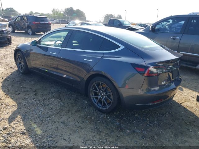 2019 TESLA MODEL 3 5YJ3E1EB6KF386474 Photo 2