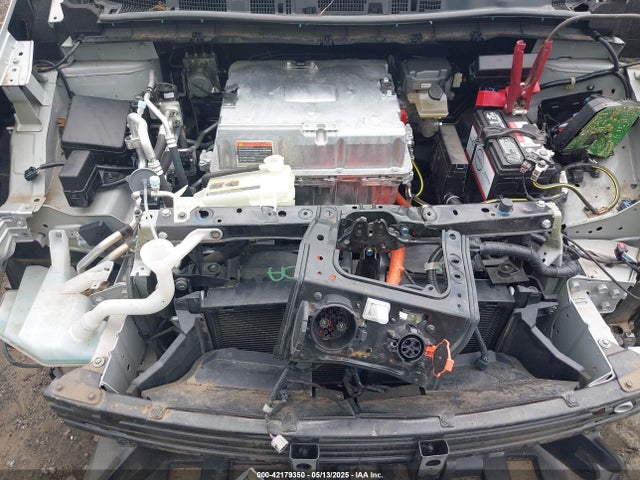 1N4AZ1CP8JC303655 Nissan Leaf Sl