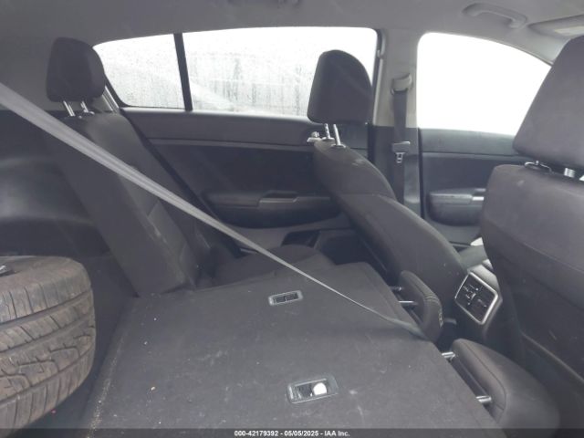 KNDPMCAC7N7008656 KIA Sportage Lx