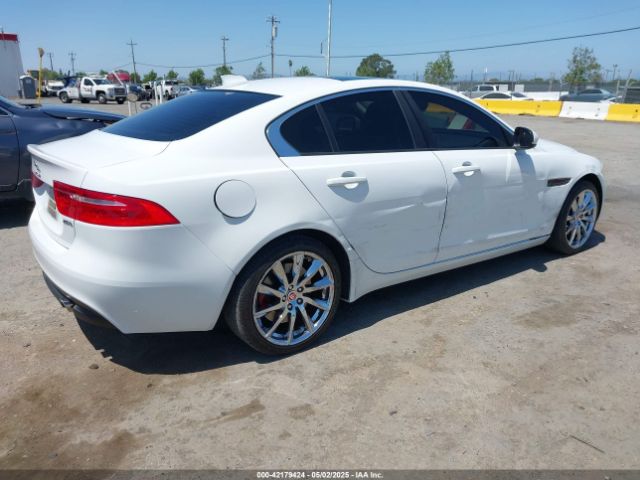 2017 JAGUAR XE SAJAR4BG3HA976695 Photo 3