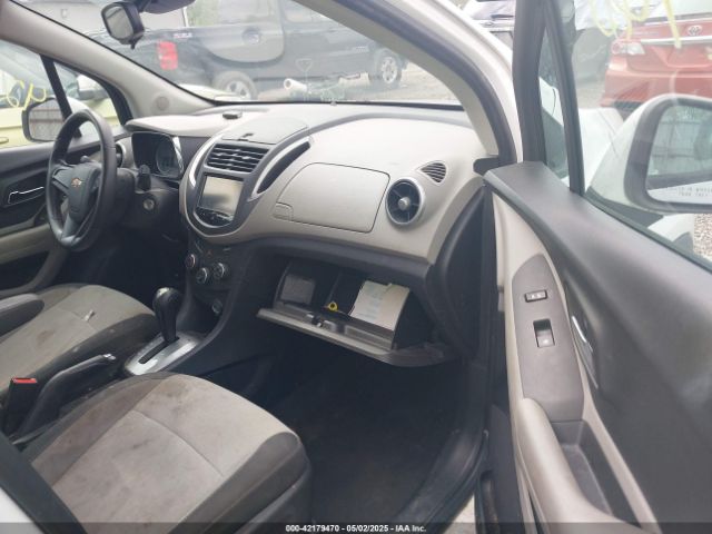 KL7CJKSB2FB109302 Chevrolet Trax 1ls