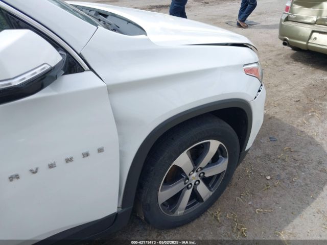 1GNEVHKW4JJ275817 Chevrolet Traverse 3lt