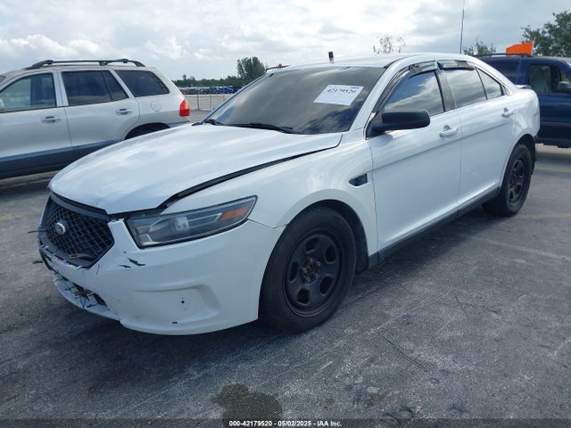 Ford Police Interceptor 2015 1FAHP2MK7FG106859 Image 2