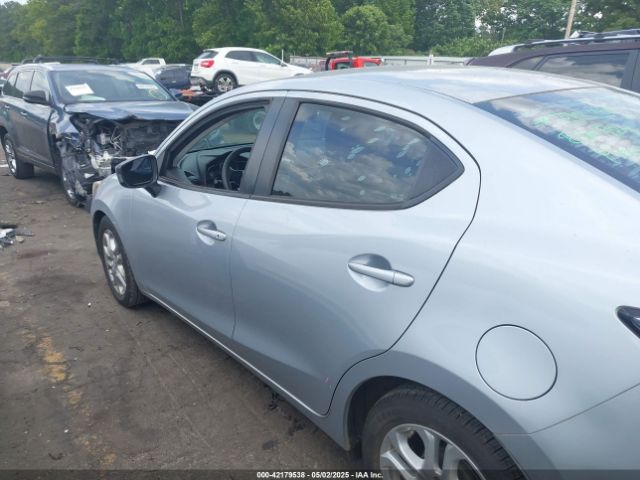 3MYDLBYV0HY162153 Toyota YARIS IA