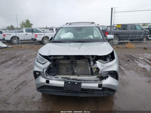 5TDHZRBH4NS597187 Toyota Highlander Xle