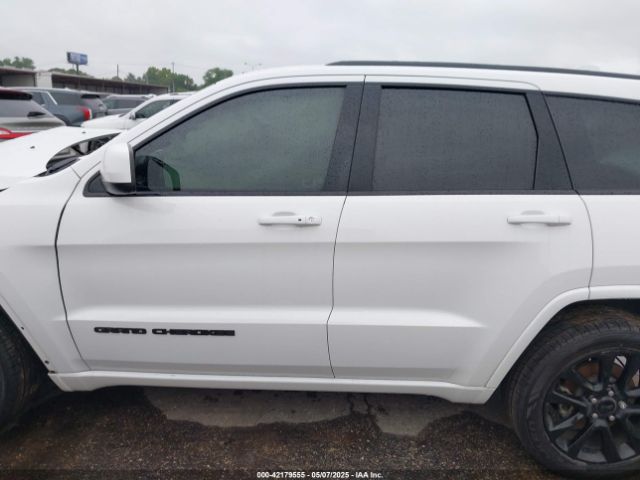 1C4RJEAG4MC597428 Jeep Grand Cherokee Laredo X 4x2