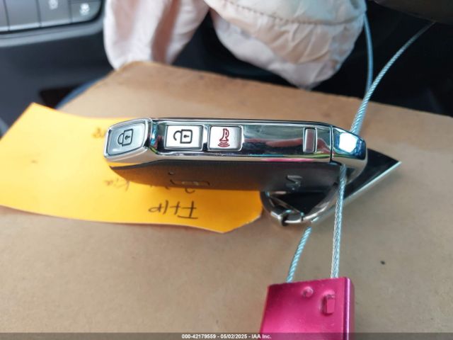 KNDEU2AA6R7640098 KIA SELTOS S