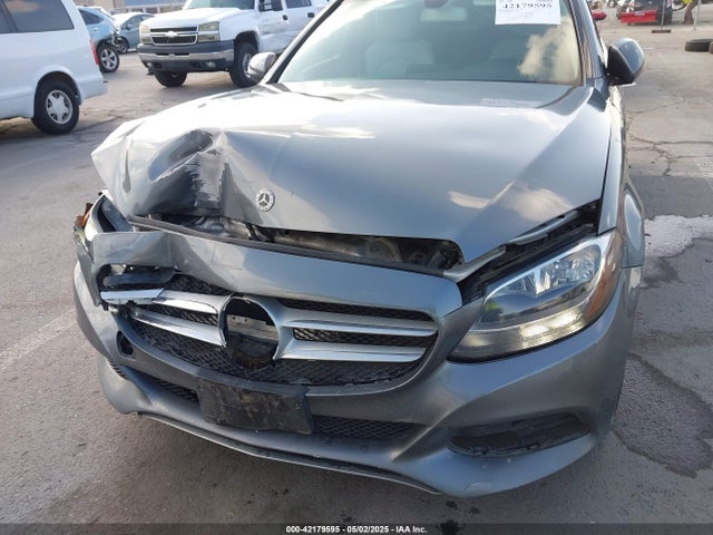55SWF4JB7HU232736 Mercedes-Benz C 300 Luxury/sport
