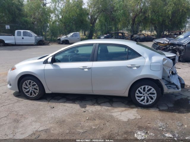 2T1BURHE3HC885121 Toyota COROLLA LE
