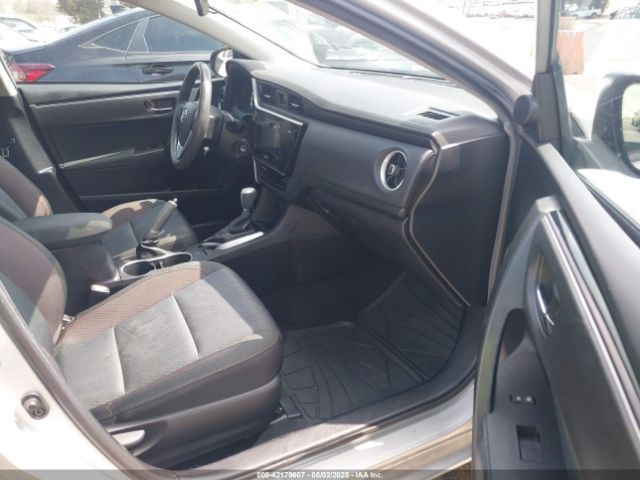 2T1BURHE3HC885121 Toyota COROLLA LE