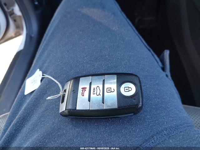 KNAFZ4A81E5074451 KIA FORTE EX