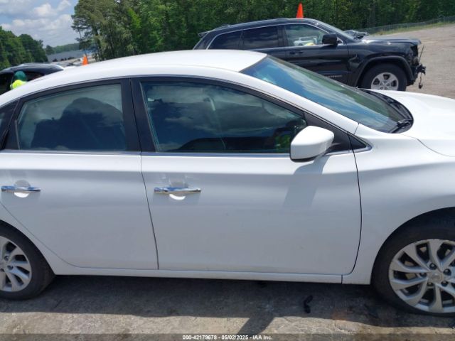 3N1AB7AP3KY427879 Nissan SENTRA SV