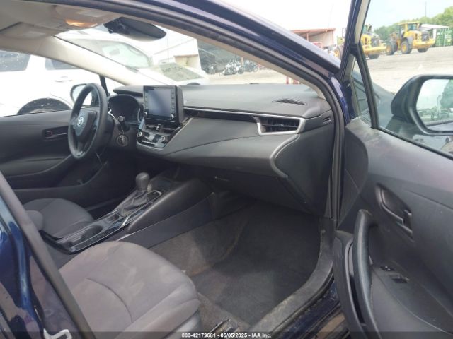 5YFEPMAE3NP371086 Toyota COROLLA LE
